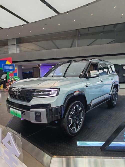 深圳8比亚迪方程豹硬派越野的爆款，英菲尼迪35周年与你共成长